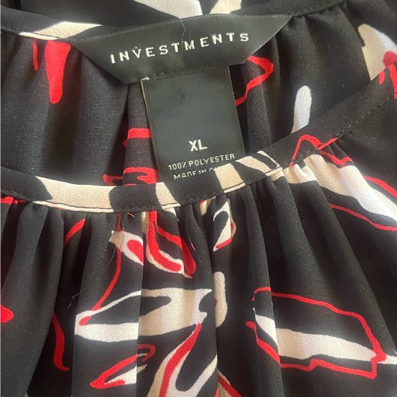 Investments Black and Red Floral Blouse - Picture 2 of 3